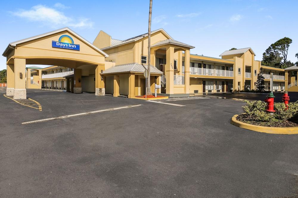 Days Inn By Wyndham Daytona Beach Speedway Exterior photo